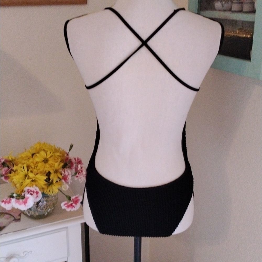Shein One Piece Swimsuit - Picture 4 of 8